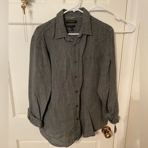 Banana Republic mens linen button up. Size medium, perfect condition.